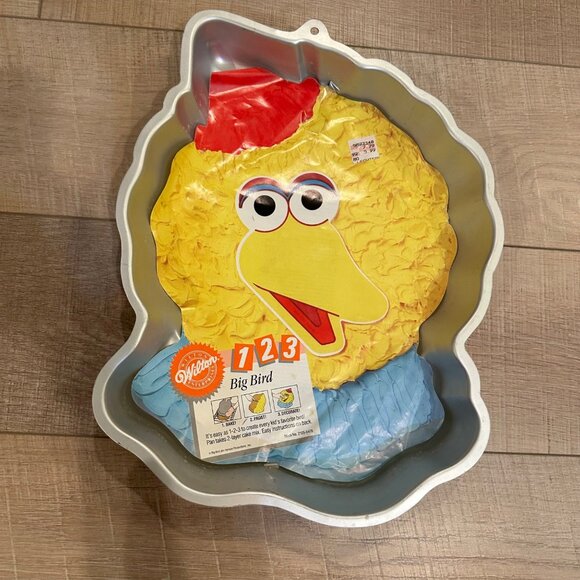 WILTON VINTAGE SESAME STREET BIG BIRD CAKE PAN - Picture 1 of 2
